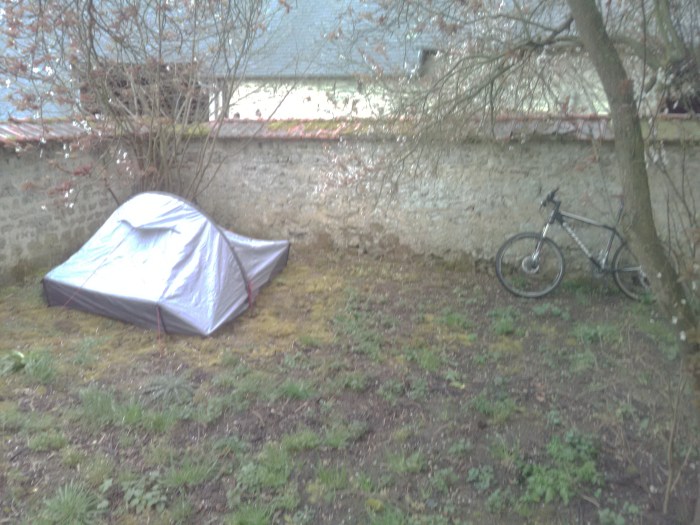 20160328 - 18h00 Tente plantée Gournay en Bray